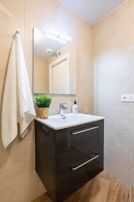 Apartamento Coimbra Etxea Precioso Piso Recien Estrenado Bermeo Exterior foto